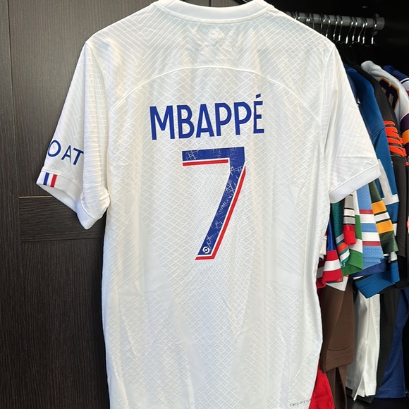 Kylian Mbappe Paris Saint-Germain Nike 2022/23 3rd Vapor Match Authentic Jersey - Picture 6 of 9